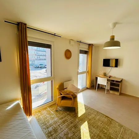 We Live In R - 101 *