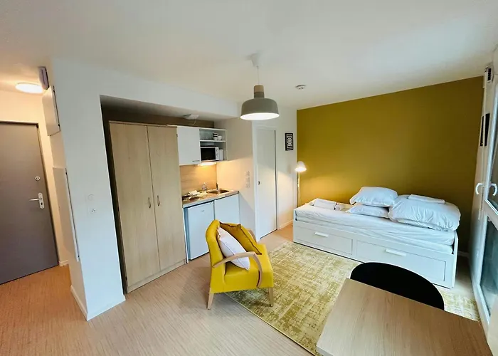 Moderne Au Coeur De We Live In R 101 * Reims